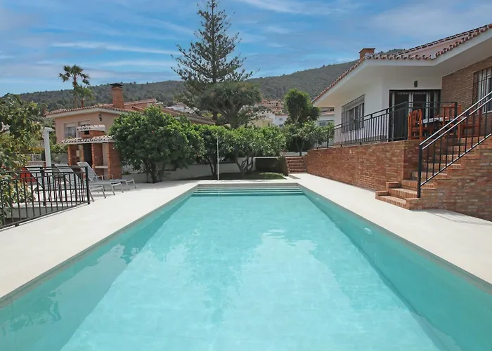 Tess Villa Paz